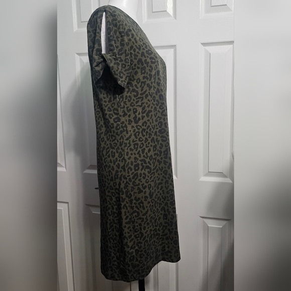 Sanctuary So Twisted T-Shirt Dress Animal Print Mobwife Crewneck Short Sleeves M - Picture 3 of 7